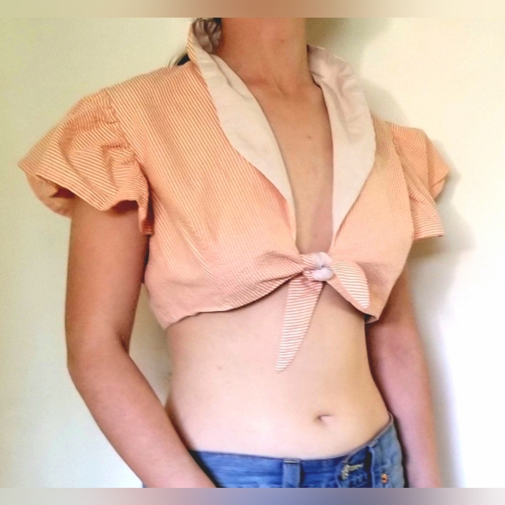 Peach Stripe Tie-Front Crop Top with Contrast Collar Cute Top